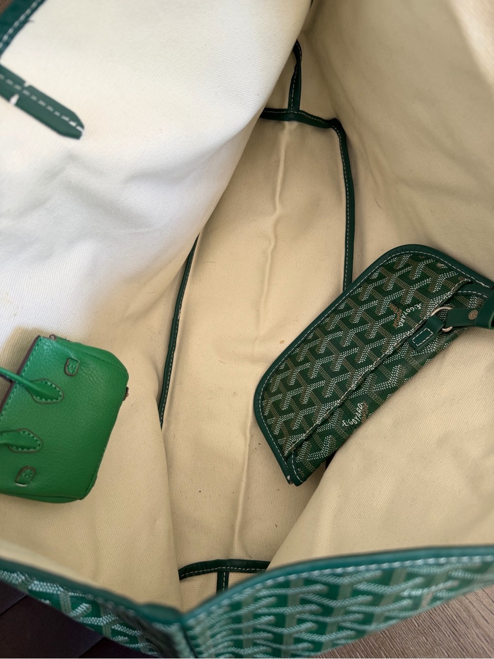 Green Tote with Matching Pouch - Picture 13 of 13
